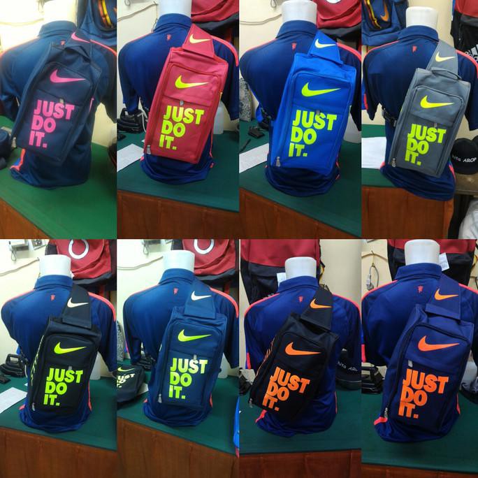 Tas Sepatu Bola / Futsal Slempang Slingbag Nike Just Do It
