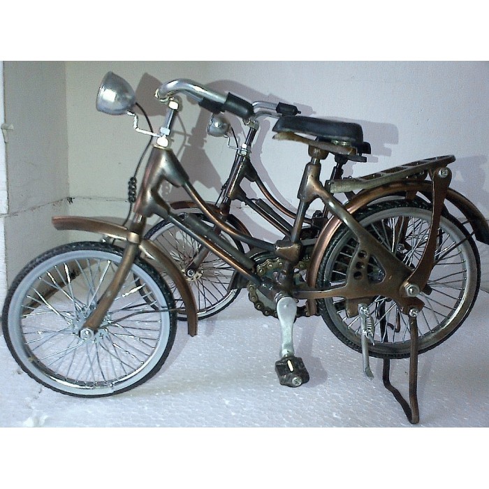 A2 Miniatur Sepeda Ontel Cewek/Cowok Mini