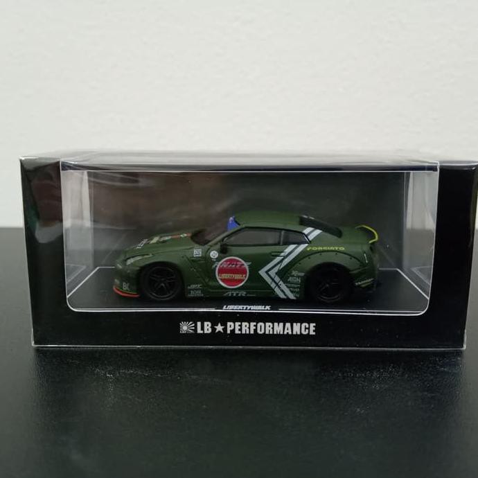 LB PERFORMANCE. GT-R R35 Zero Fighter - Hijau