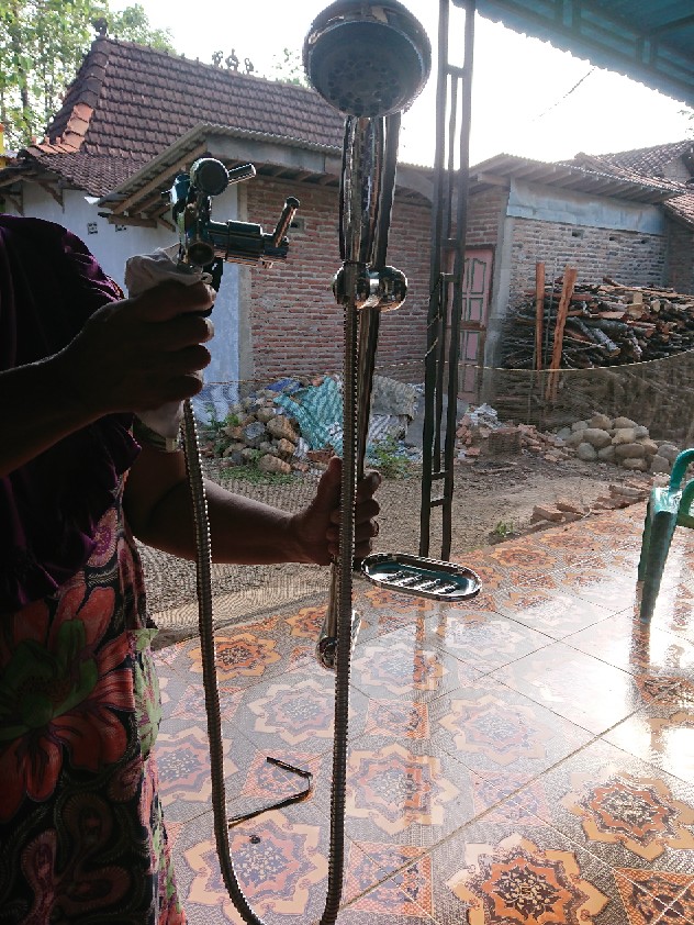 Tiang Shower Kamar Mandi Dan Keran Cabang
