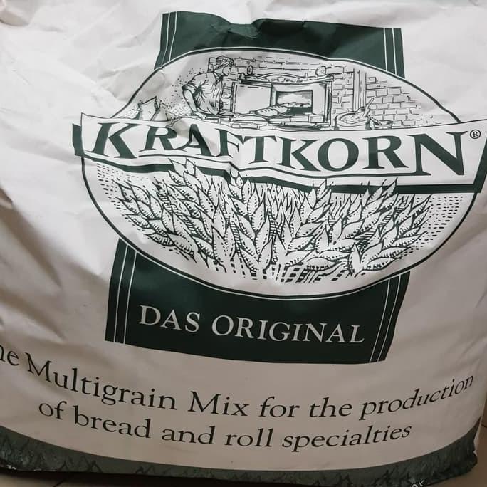 

Meistermarken Kraftkorn Multigrain Mix / Tepung Gandum - 1kg