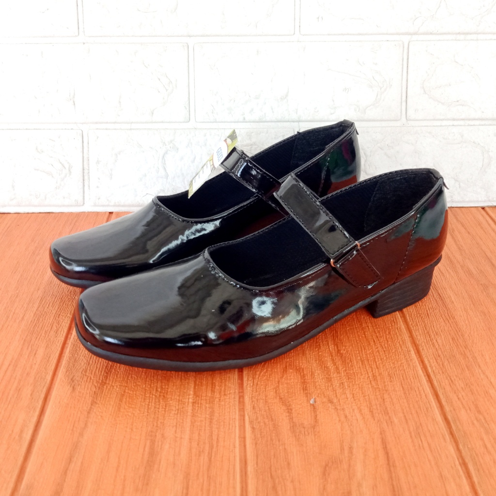 GG01 Sepatu Pantofel Glossy Kilap Hak 3cm Size 37-41 Hitam