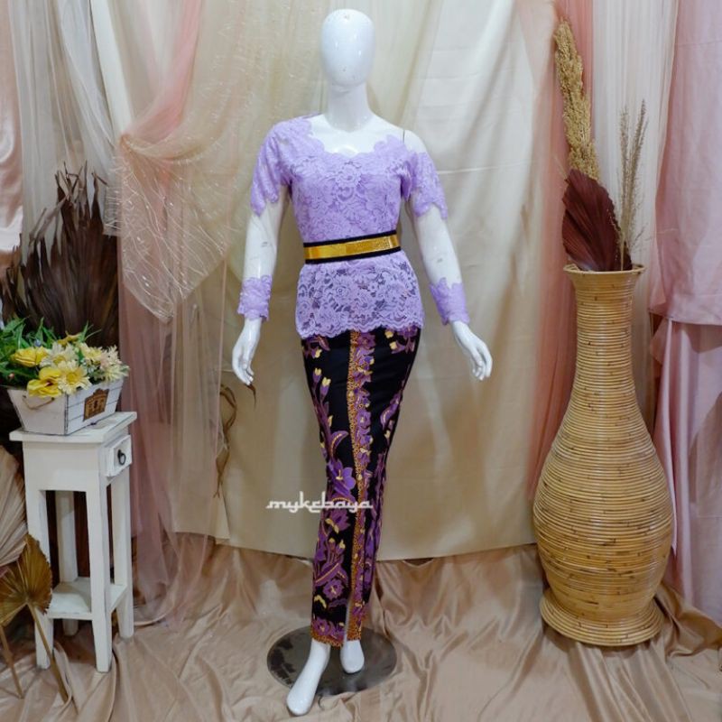 PD384 Set Kebaya Sabrina Ungu Muda Lilac Lengan Panjang Rok Span Brokat Brukat Kondangan Wisuda