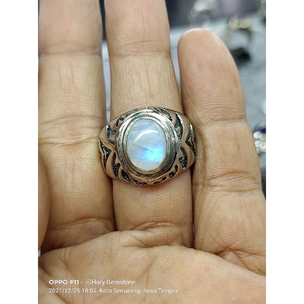 Cincin biduri bulan moonstone