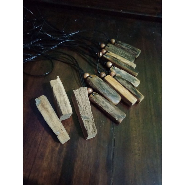 Beli kalung free chips gaharu original | Kalung kayu gaharu model natural abstrak etnik ASLI 100% or
