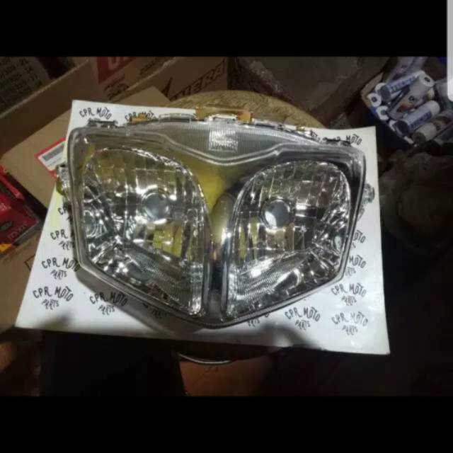 Lampu depan/reflektor supra x 125 HELM IN