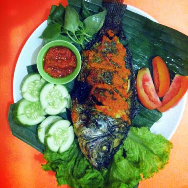 

Sari Laut pepes ikan nila *HARGA PROMO
