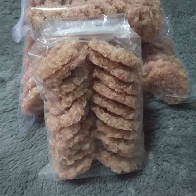 

Ranginang ketan asli dengan varian rasa