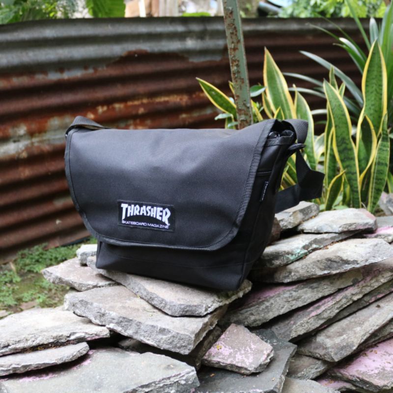 Slingbag  tas thrasher hitam