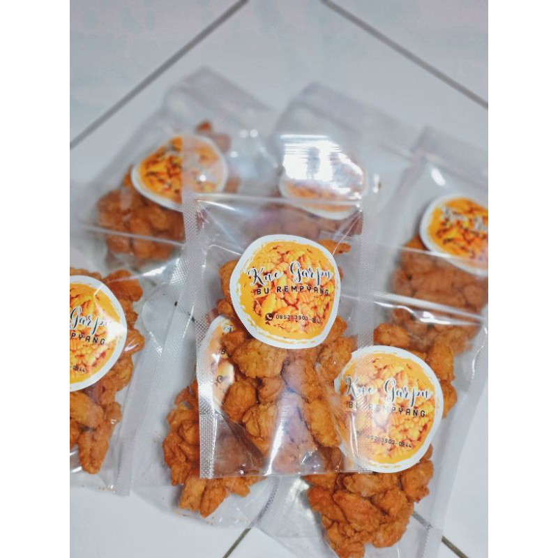 

kue garpu khas bali 200gram - kue kering - cemilan murah - oleh-oleh khas bali - cemilan pedas