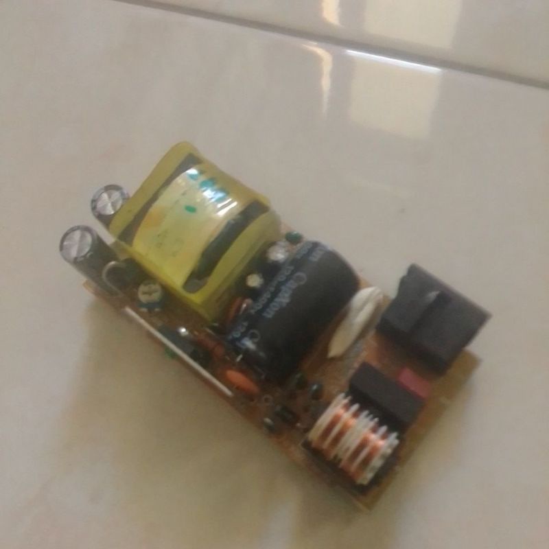 smps (psu variabel ) bisa di djust 0-40v 4A