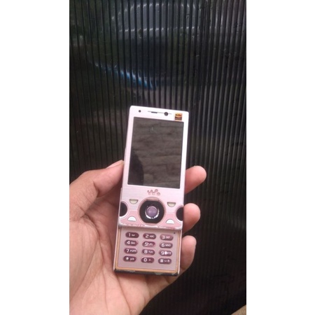 W995 Sony Ericsson Walkman Hikaru