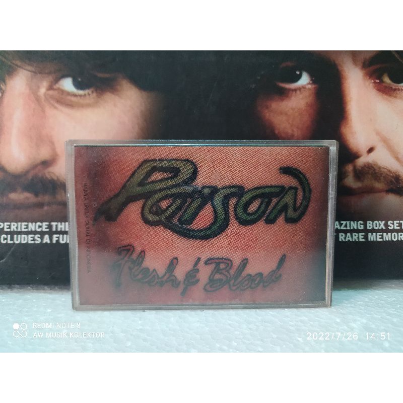 Kaset Pita : POISON - FLESH & BLOOD.