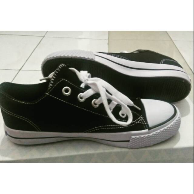 Airwalk original Hitam Putih