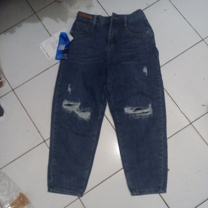 BF jeans sobek