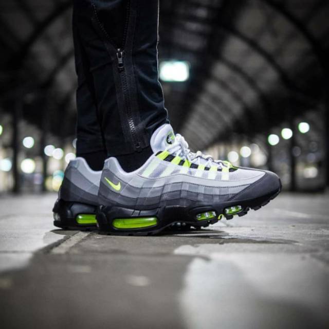 nike air max 95 black og