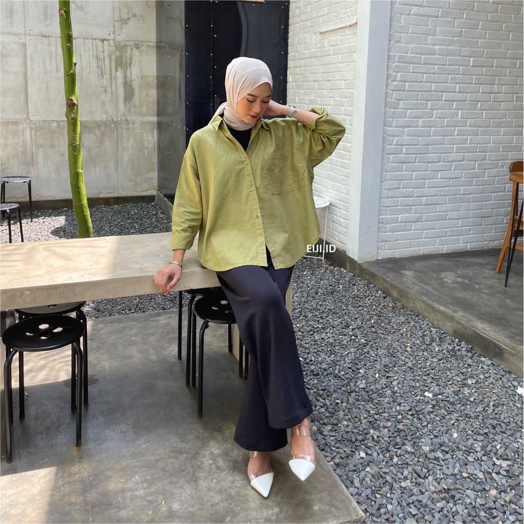 Kemeja Oversize Linen Wanita