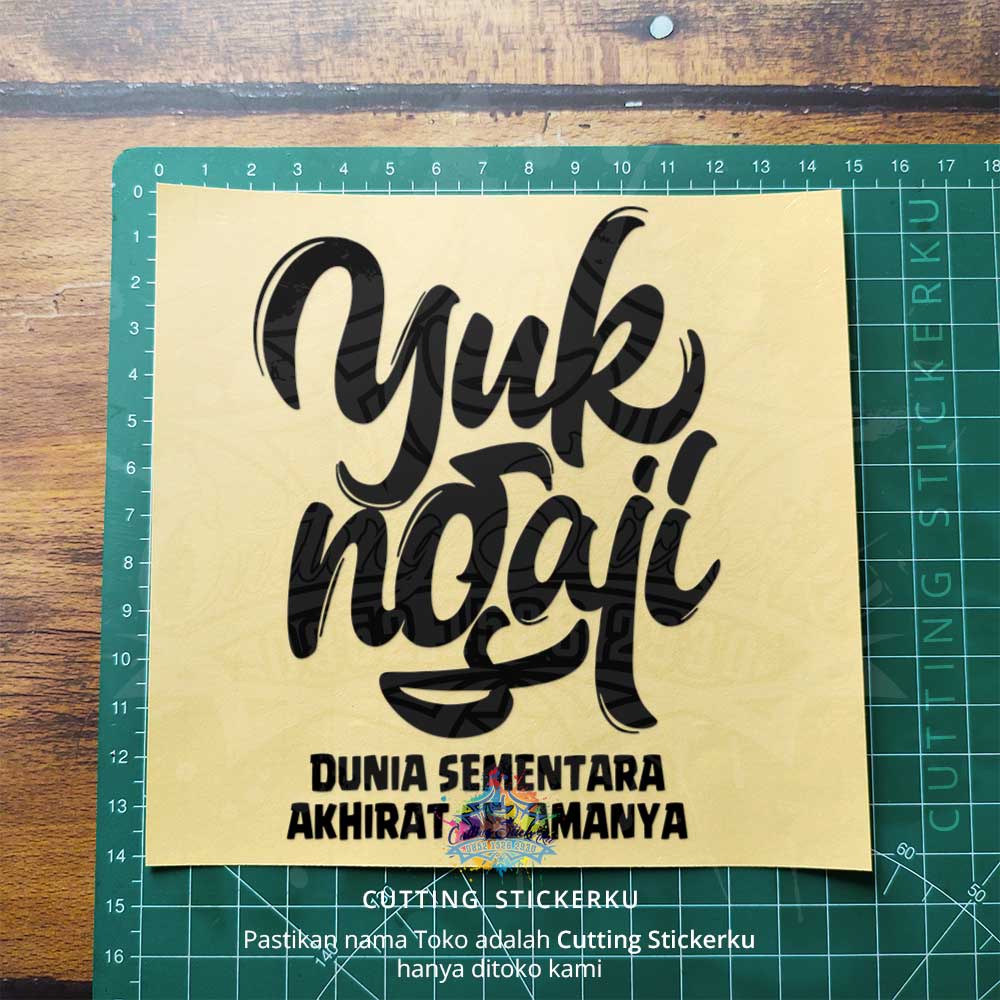 Cutting Stiker Yuk Ngaji Variasi Motor Mobil Sticker Dakwah Edmus Timbul Keren Nyala Dasbor Spakbor Visor Body Kaca Helm Laptop Hologram Reflective Tahan Air Bodi Samping Nama Scoopy Vario Beat NMAX PCX Vespa Aesthetic Pickup Windshield Kustom