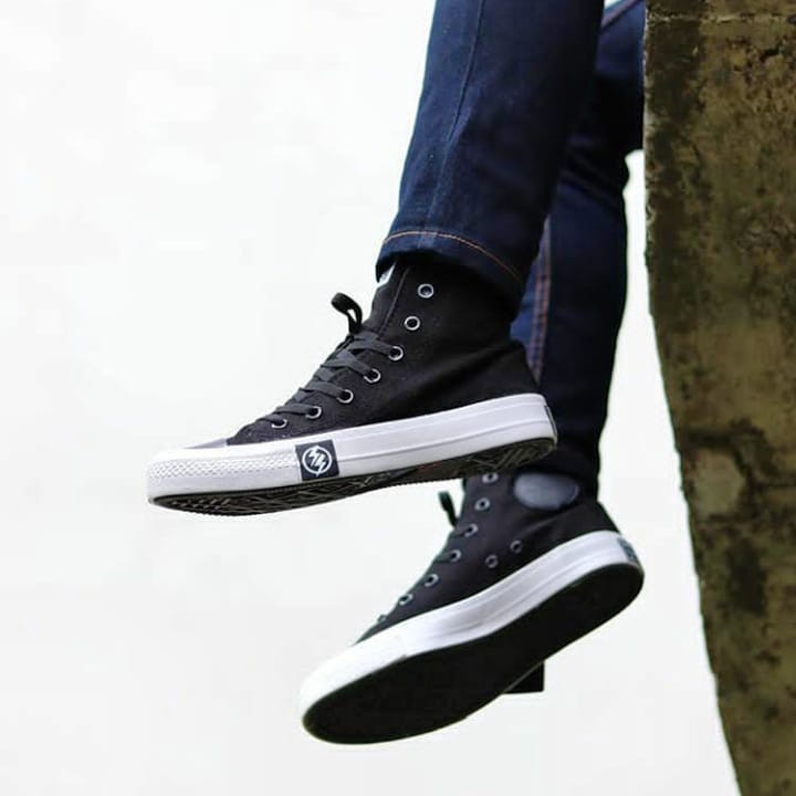 Sepatu Converse CT High Undefeated Import Vietnam Sneakers Casual Sekolah Kuliah Kerja Pria Wanita