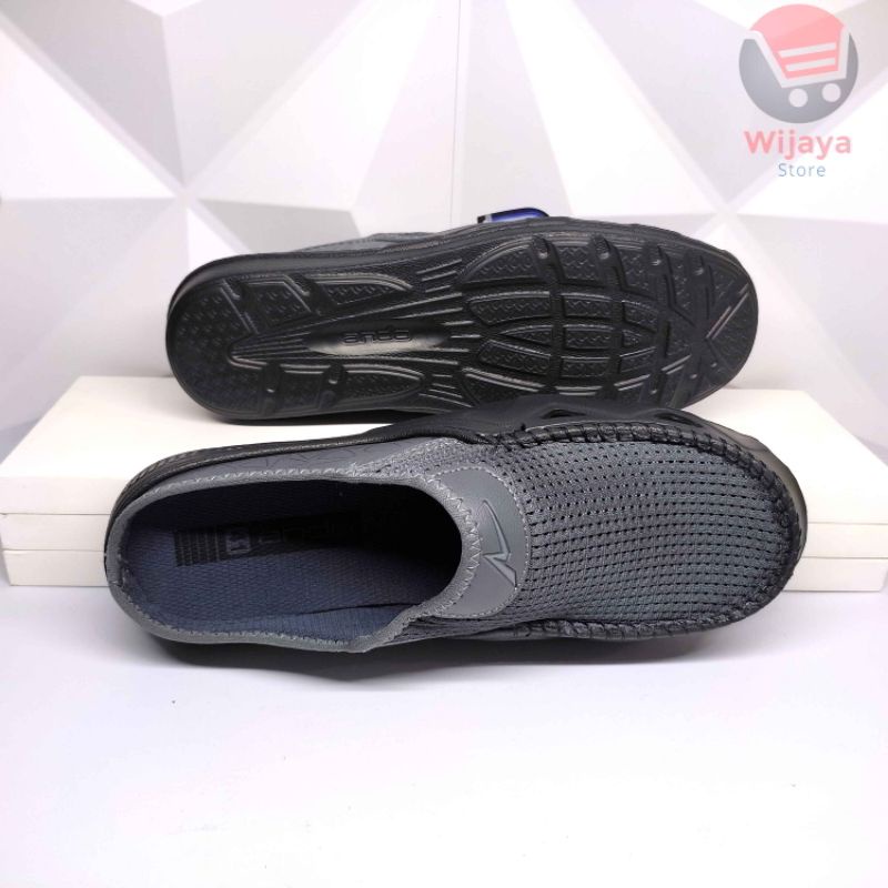 Sepatu Sandal Slop Pria ANDO Kenyamanan Maksimal dengan Desain yang Minimalis SANDRO ROBBERY