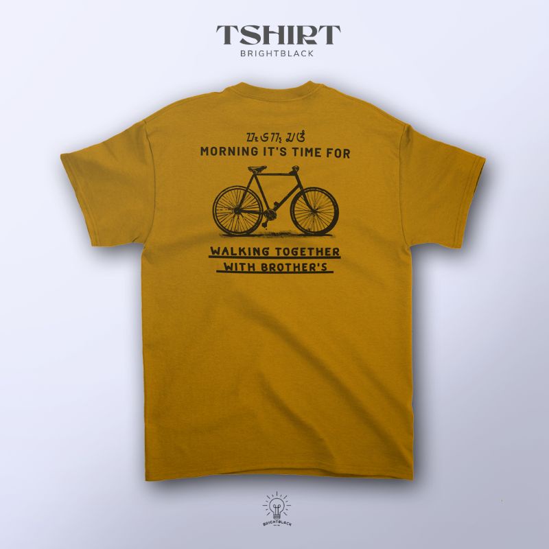 T-SHIRT PRIA AESTHETIC BRIGHTBLACK MUSTARD WALKING
