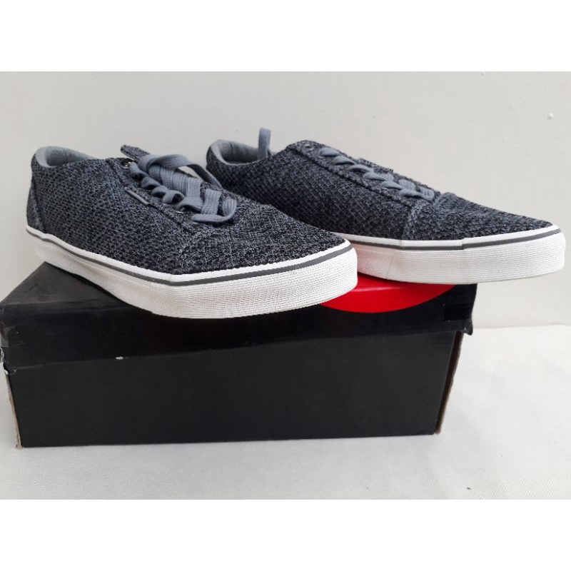 Sepatu Pria Airwalk size 44