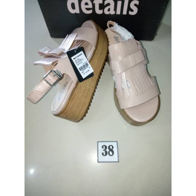Sandal wedges merk details brand matahari