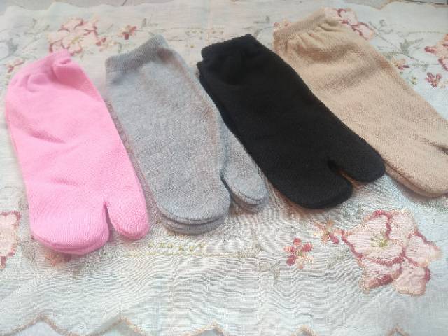 Kaos kaki pendek jempol semata kaki-1