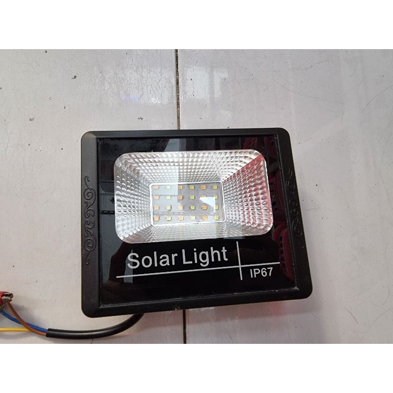 Volto Lampu sorot Floodlight 2 warna 15w Ip 67.  Lampu tembak 15 watt 2 warna