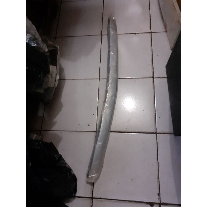 list chrome bemper depan apv arena bawah