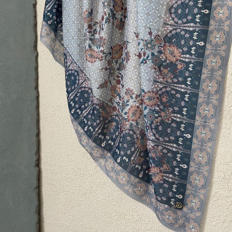 RULLA SCARF HL X DWIHANDA uwik STORM HL Heavenlights Heaven Lights
