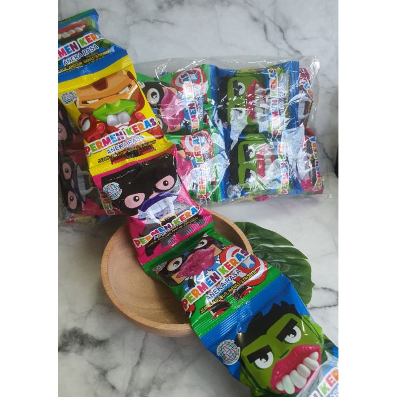 Permen Cemilan Snack Mainan Anak Murah Gigi Palsu Superhero Avenger Drakula Vampir Renteng (isi 30)