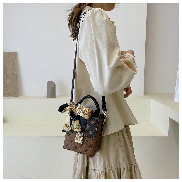 BJ15823 - FLOWER/M KHAKI/BROWN/COFFEE STAR - TAS DOMPET HP SLEMPANG SLING BAG WANITA FASHION IMPORT MODIS ELEGAN TERMURAH TERLARIS TERBARU BAGSTORE JAKARTA TAS BATAM ZCJ1043 ELJ5823 BQ3306 LT1999 JT8841