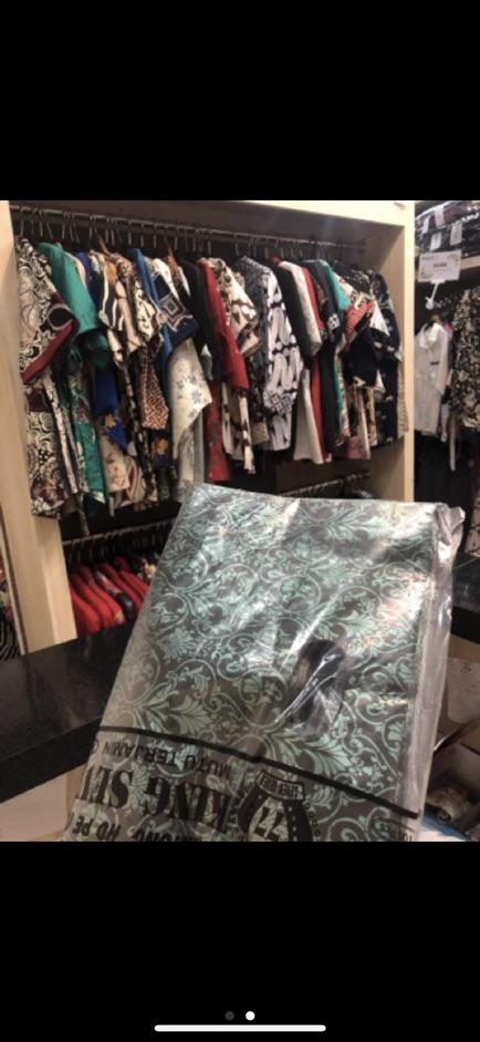 Kantong Plastik Oval Motif Batik Metalik Ukuran 30x38 Cm