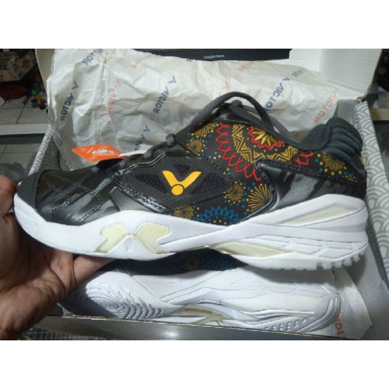 Sepatu Victor P9200FL Original