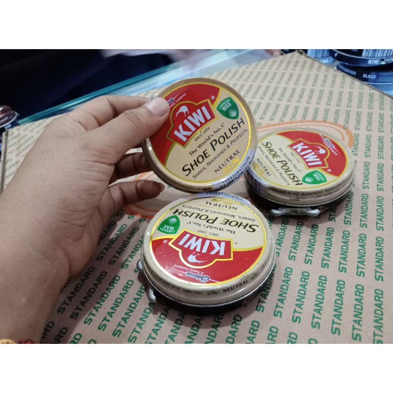 Kiwi shoe Polish neutral