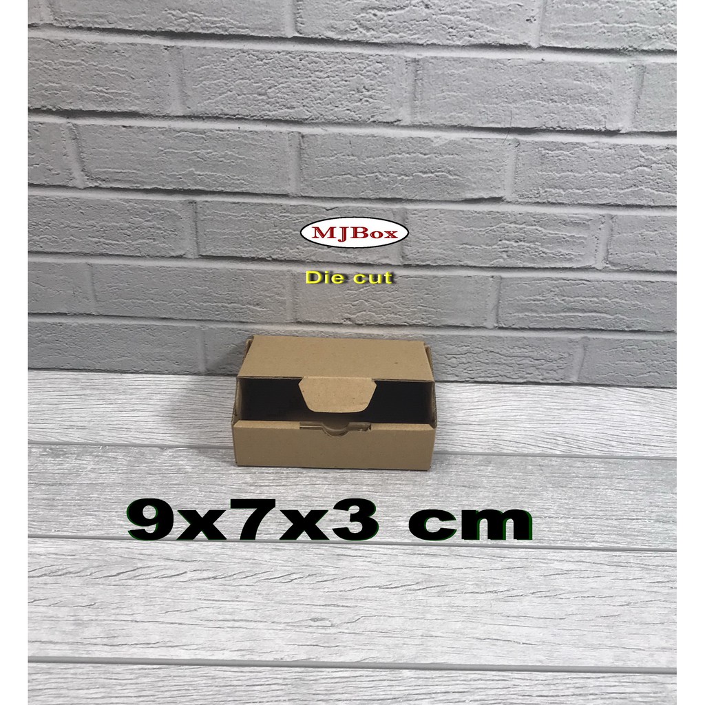 Kardus  uk.9x7x3 cm....Die Cut-2
