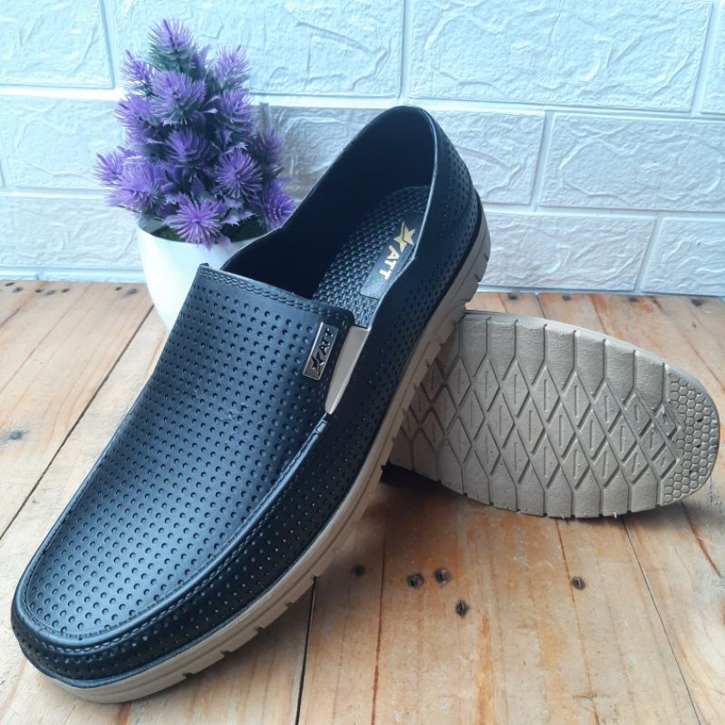 Sepatu Karet Pria ATT AWKN 596/Sepatu Karet Att AWKN 596 Anti Air Slip On Uk 40-43