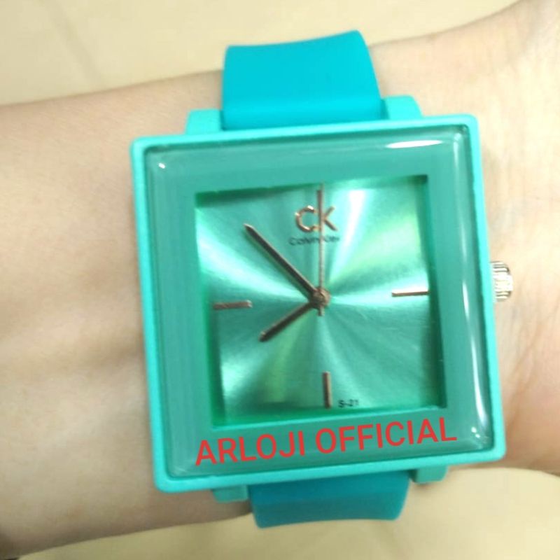 Jam tangan Square Fashion waniata