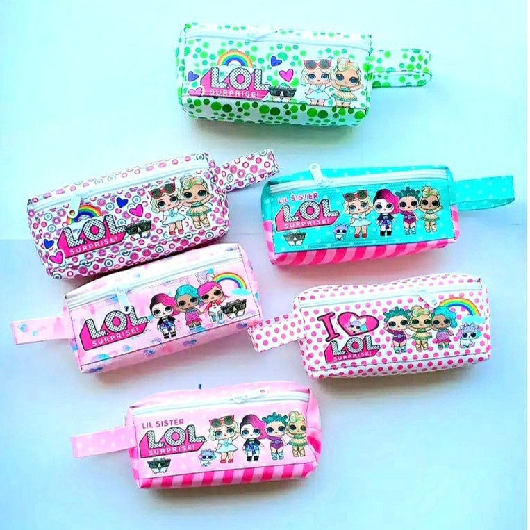 

Case Tempat Pensil Kain 2 Resleting Motif LOL UNICORN