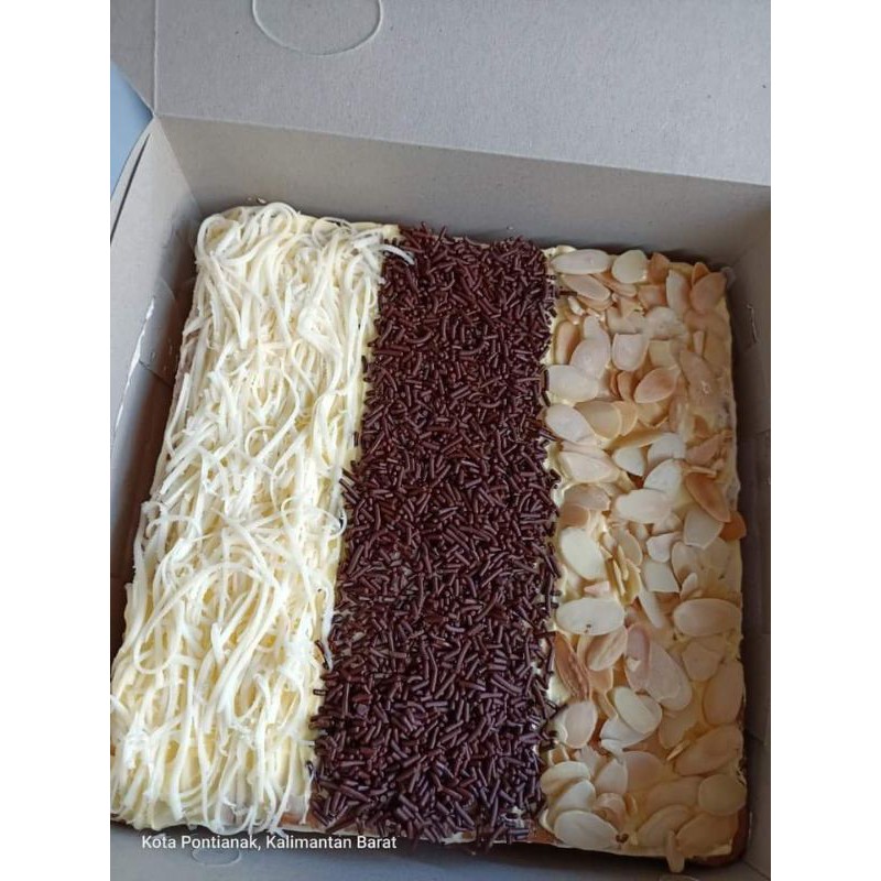 

CAKE JADUL DENGAN TOPPING YG,ENAK