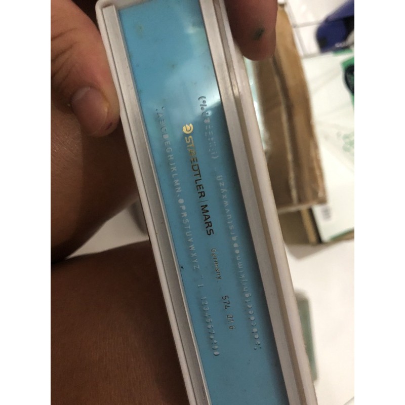 

mal huruf 0.16 staedler