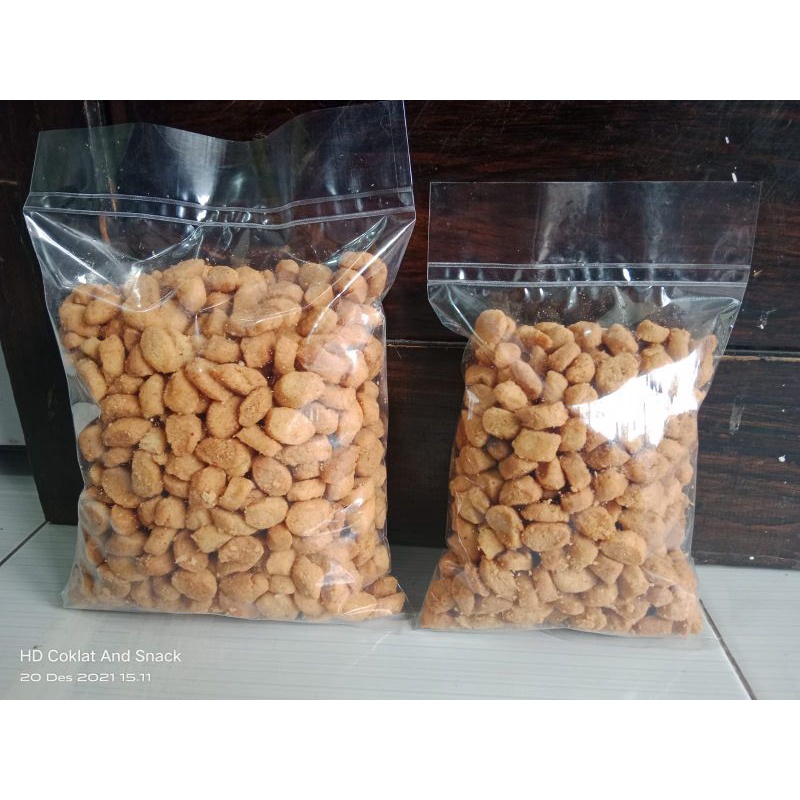 

Biji Ketapang Premium 1kg