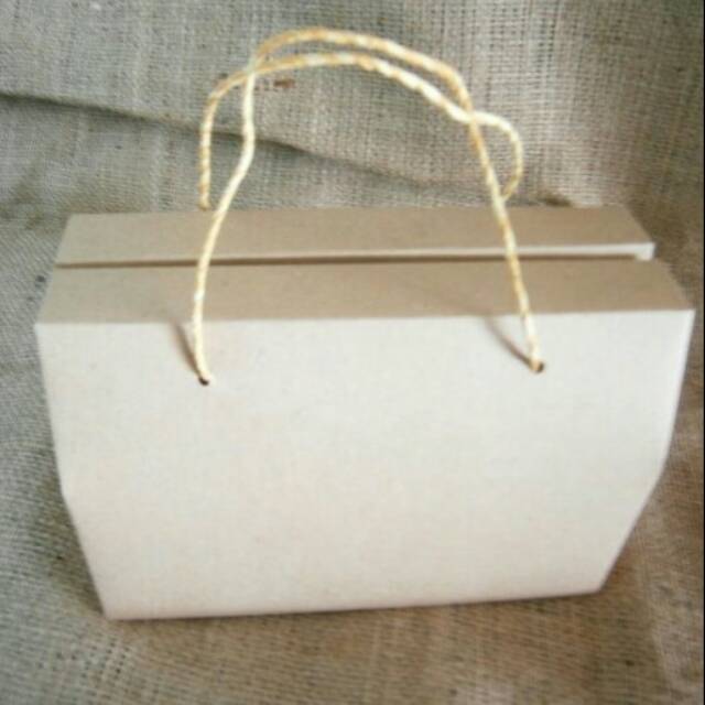 TAS BOX KARTON BAHAN BROWNCRAFT UKURAN 19,5 X 12X 27cm