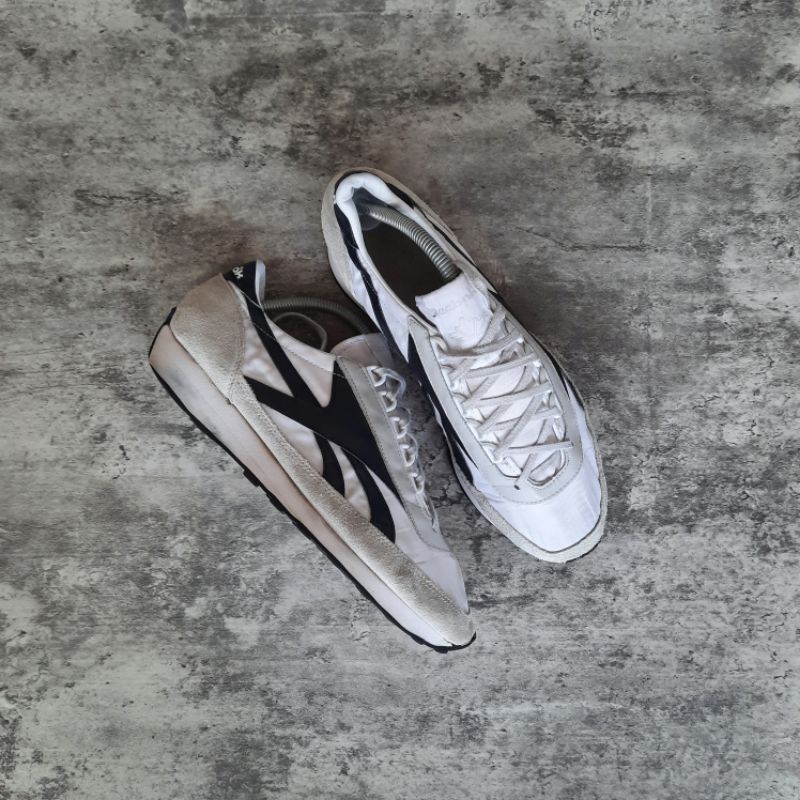 reebok aztec white black