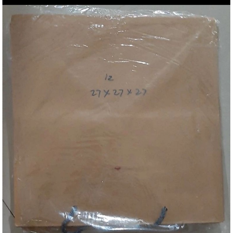 

paper bag 27×27×27 untuk dus ukuran 25cm