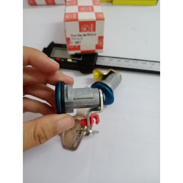 Kunci Pintu / Door Key Mobil PS135 Ragasa Merek Tenro 1 Set Kiri &amp; Kanan