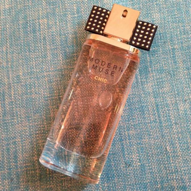 Estee lauder modern muse chic