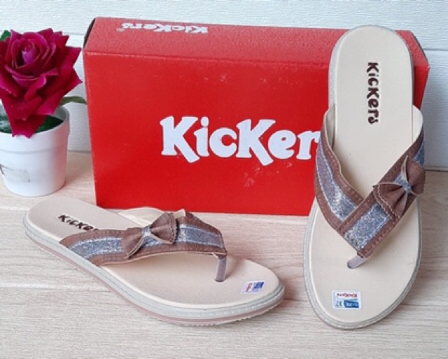 kickers cewek