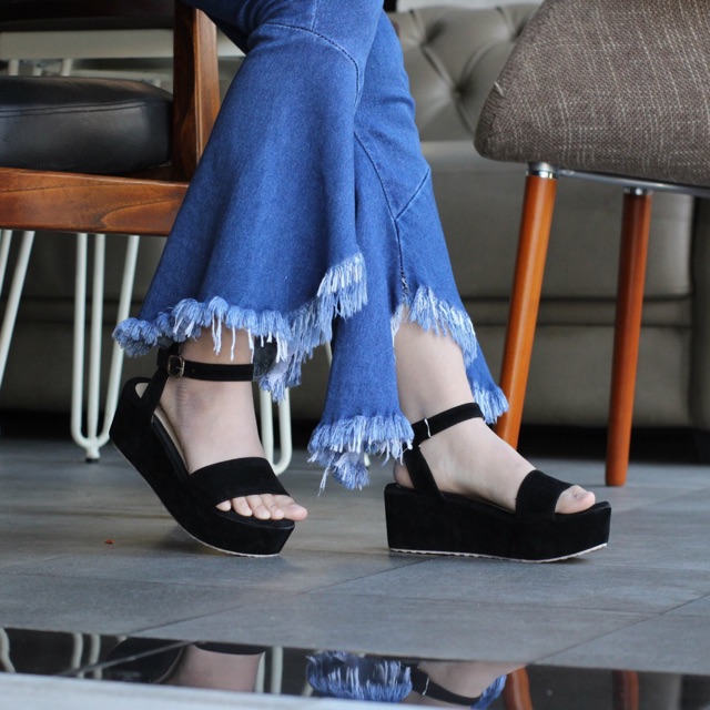 ANDROMEDA DRANATHA HEELS WANITA